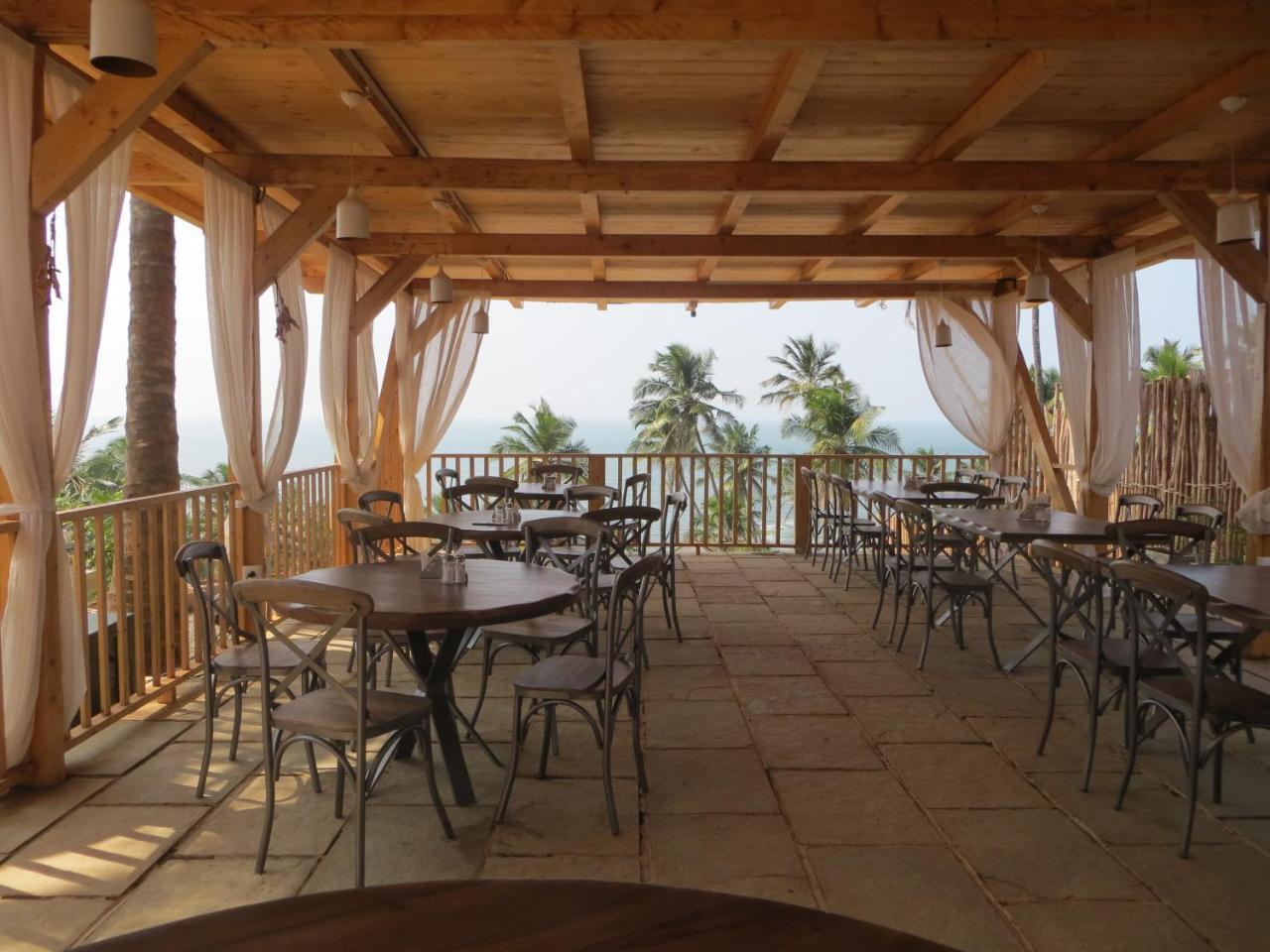 Larive Beach Resort ヴァガトール エクステリア 写真