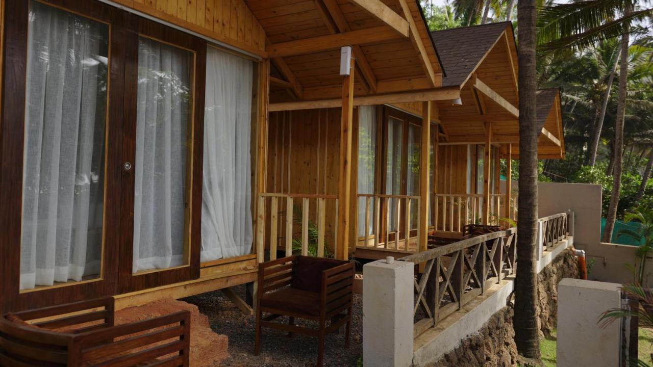 Larive Beach Resort ヴァガトール エクステリア 写真